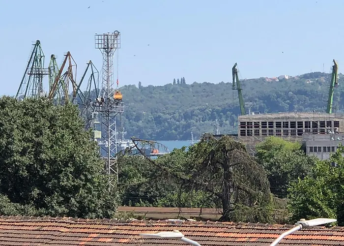 дом1 Apartment Varna